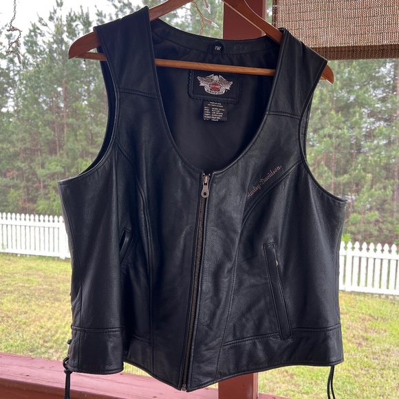 Leather Vest - Picture 1 of 3